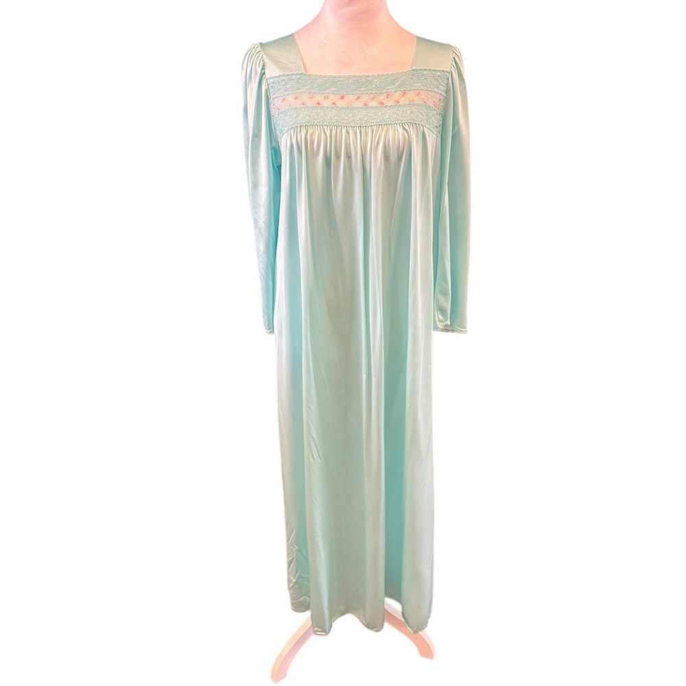 Vanity Fair Vintage Fairy Style Coquette Slip Nightdress